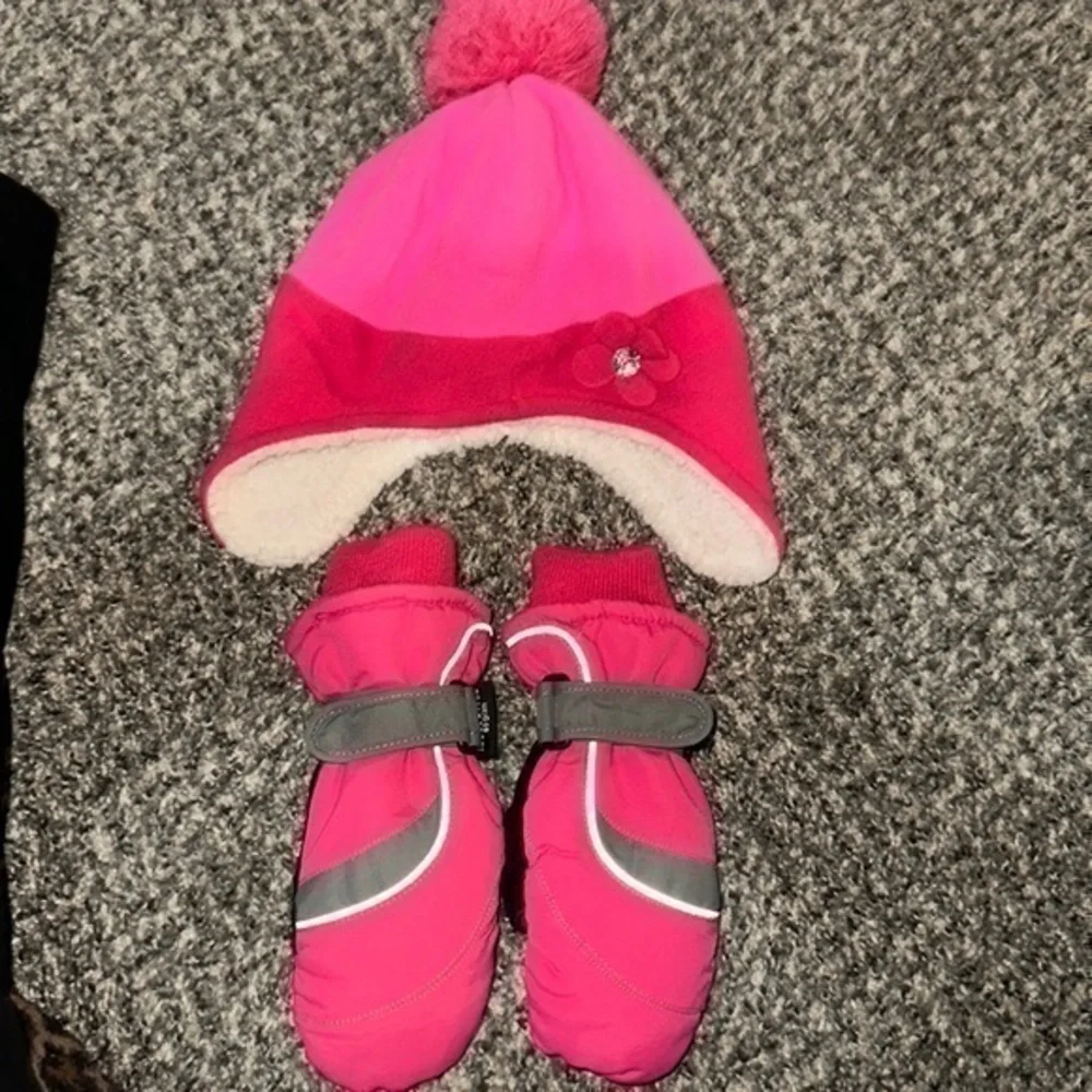 Hat and Mittens